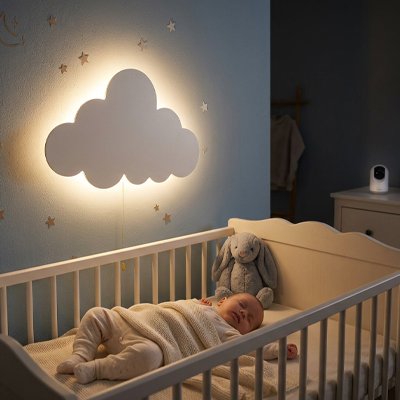 Veilleuse murale bébé endormi lit